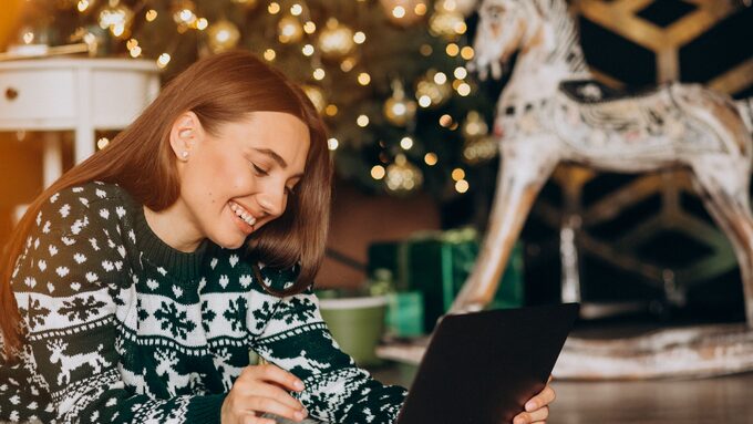 femme-shopping-ligne-ventes-noel.jpg
